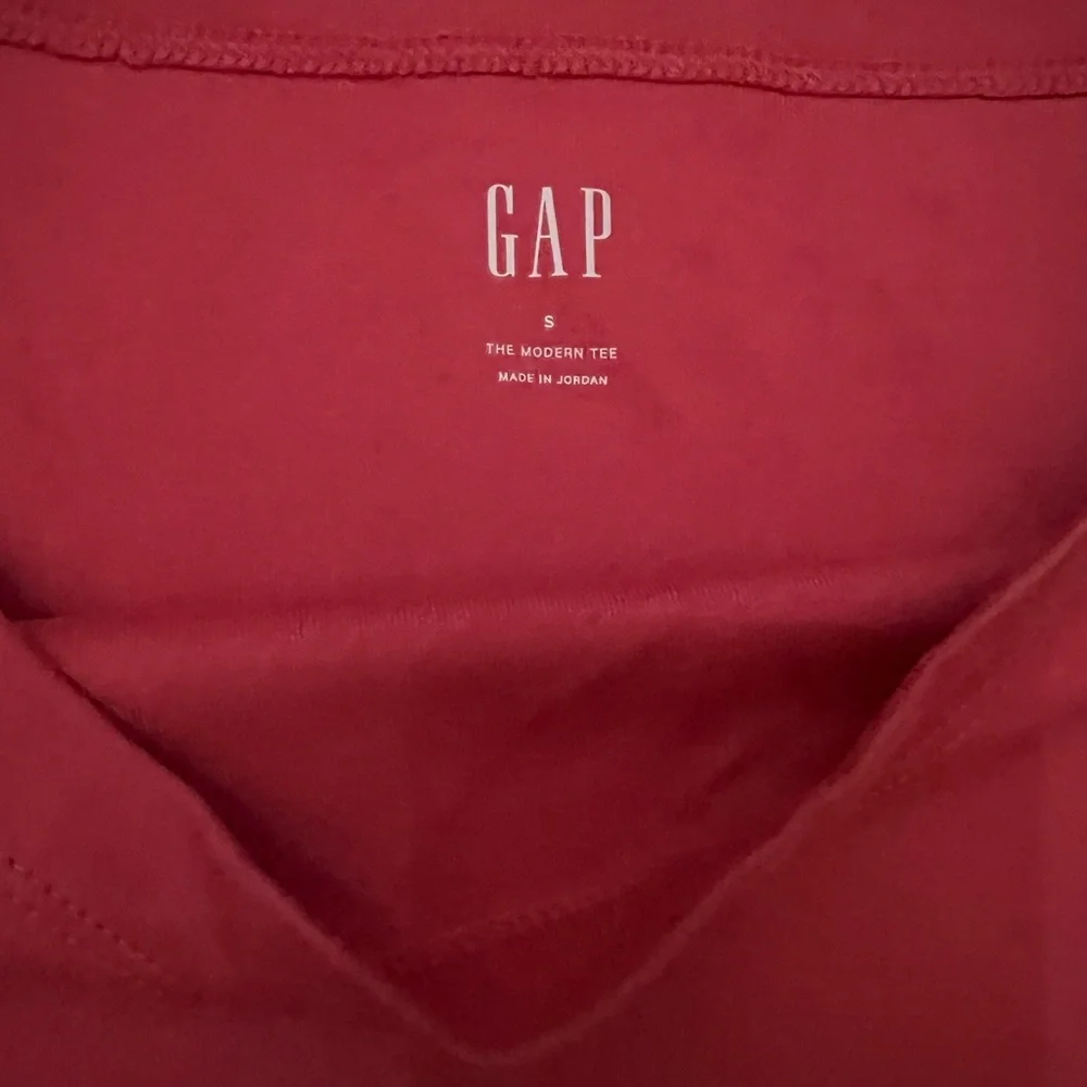 Long sleeve modern tee - Picture 2 of 3